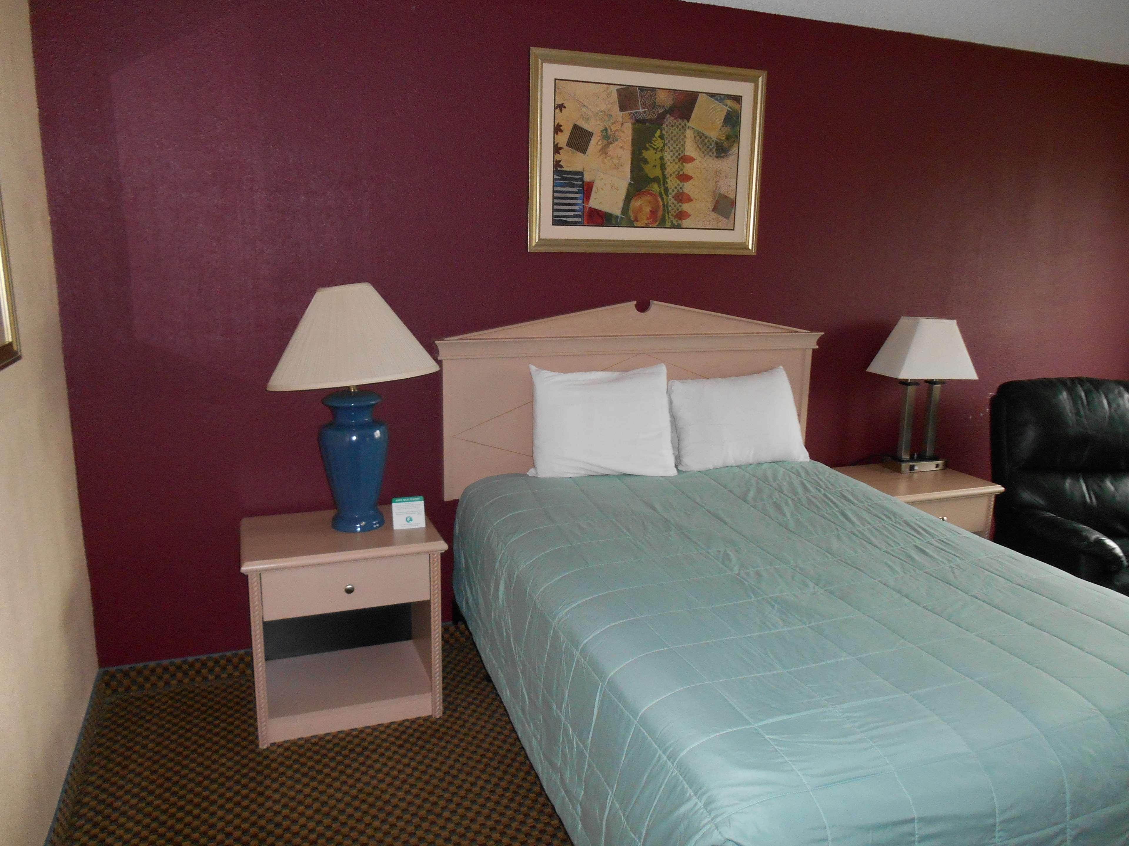 Guesthouse Inn & Suites Eugene/Springfield Exterior photo